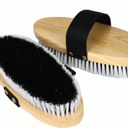 Brosse ovale en bois avec poils doux pour la vente par Oak Spring Creations