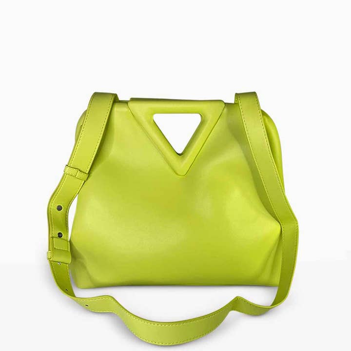 Grand sac à bandoulière Natalie en chartreuse pour la vente par Worth A Million