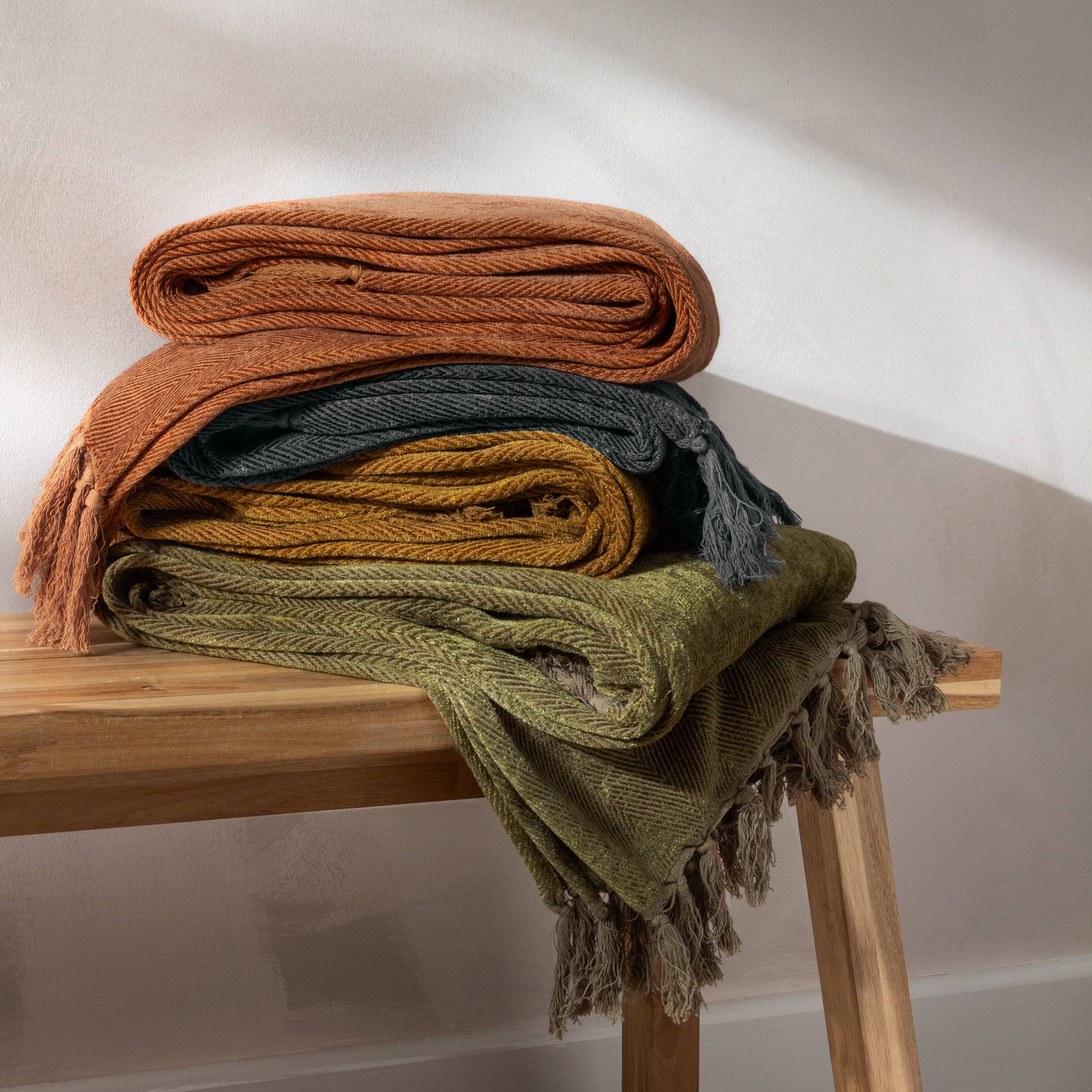 Harri Throw Honey for wholesale on Faire3