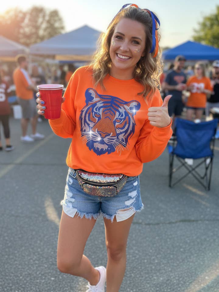 Sudadera naranja con cuello redondo y tigre azul marino. para venta al por mayor de Moving Forward Designs