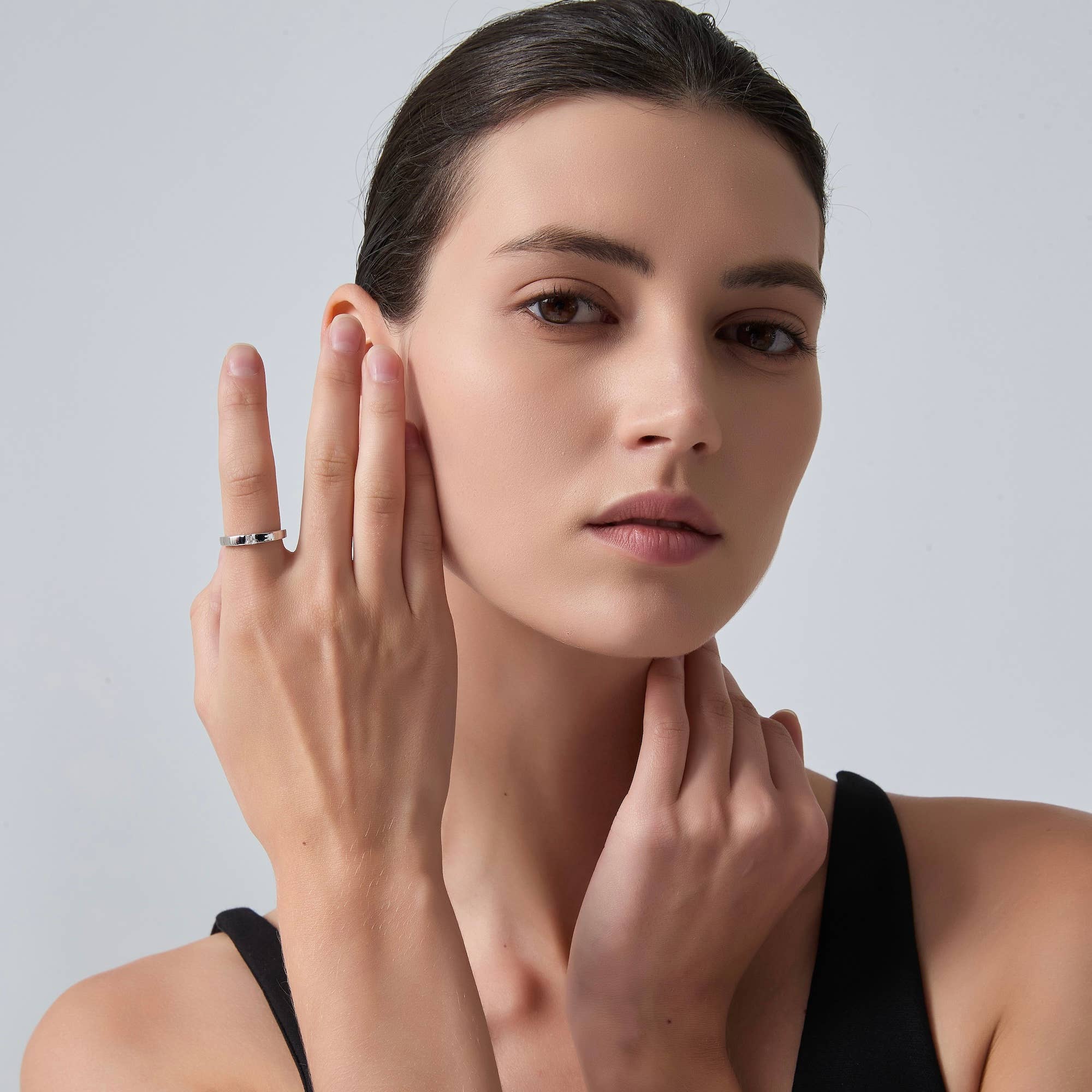 Perimade & Co. LLC - Wholesale Trouwring - Prinsesgeslepen Moissaniet Verlovingsring in 925 Sterling Zilver4