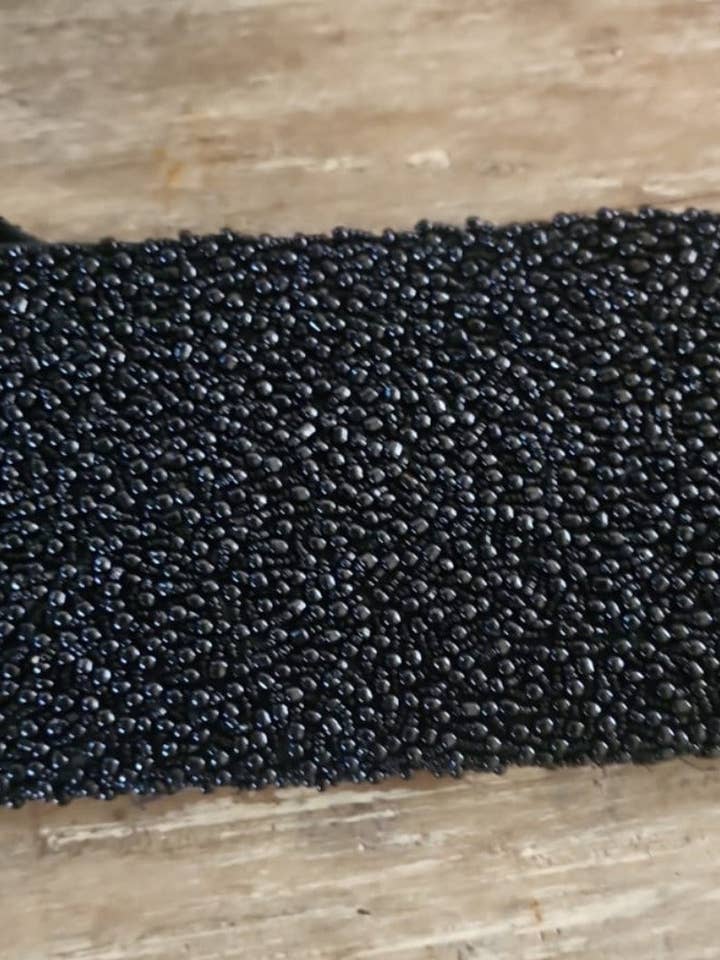 Noire Perle pour la vente par Vivienne's Closet