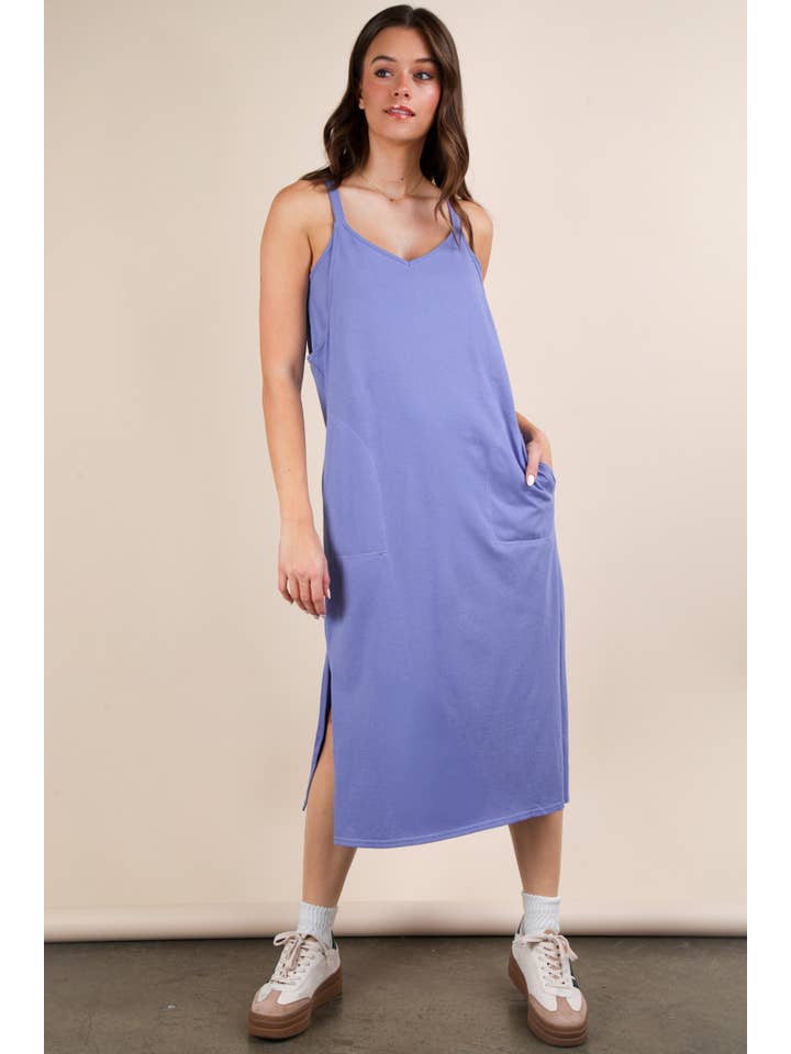 VERY J – Großhandel Kleid – Damen – VERY J Freizeit-Midikleid mit V-Ausschnitt und Ärmellos13