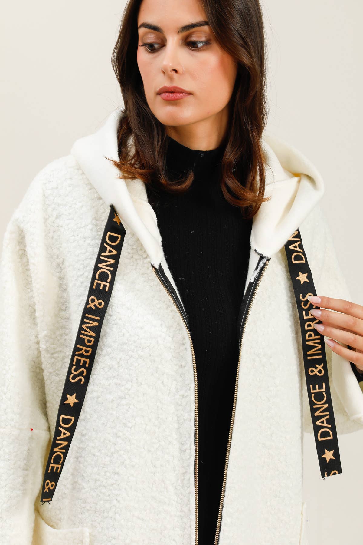 Lucky Nana – Engroshandel Frakke - Dame – AH 21278 - Frakke i Bouclé-stof1