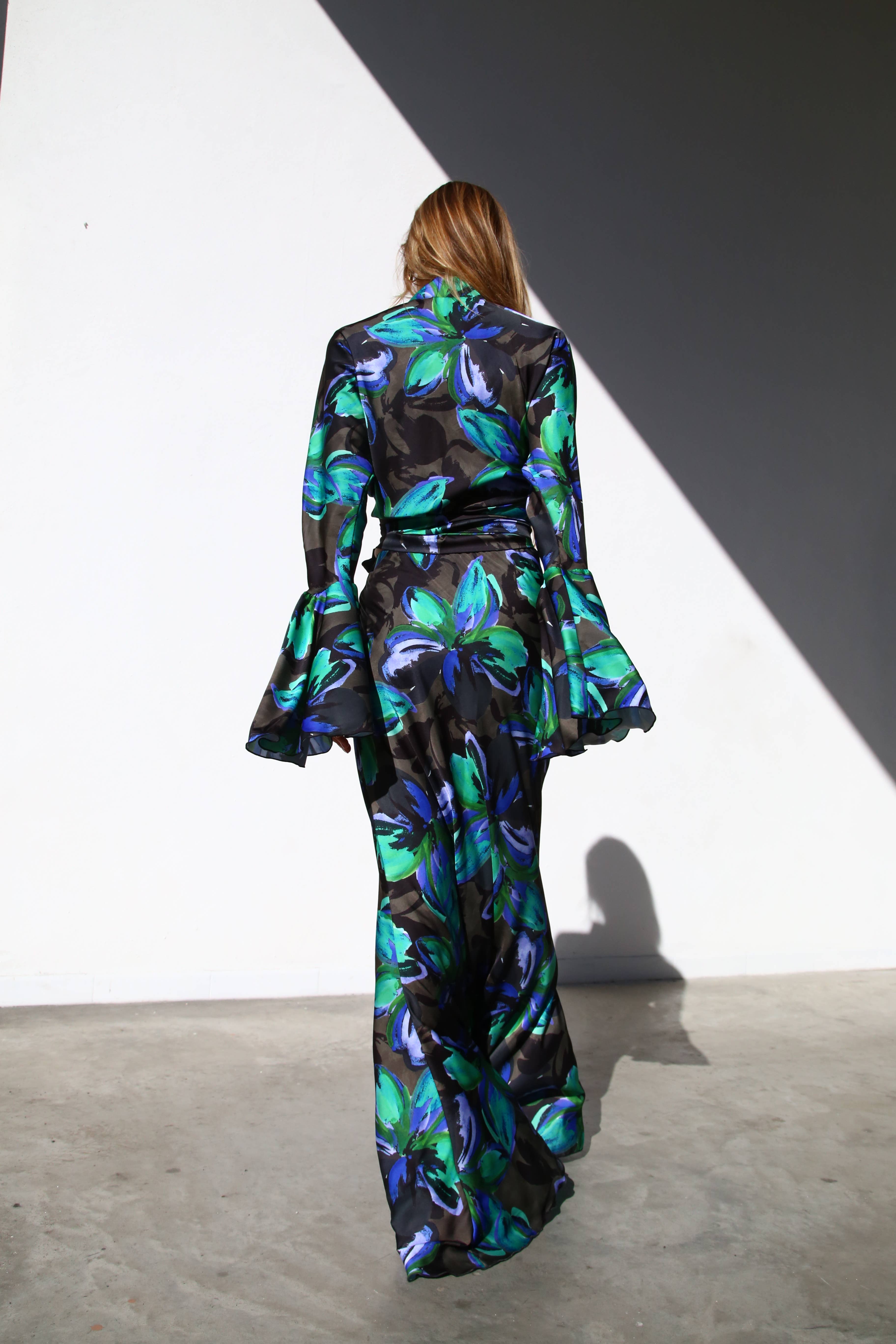 FIORI POP GONNA A SIRENA RASO FIORI POP in vendita all'ingrosso su Faire1