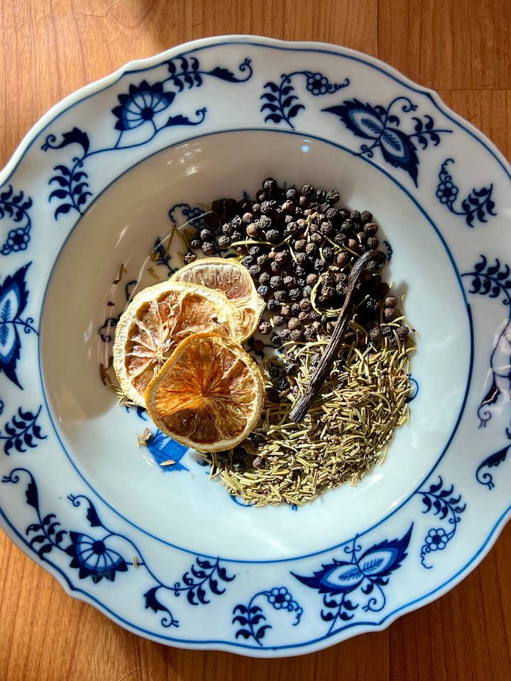 Klassieke gemakken: Potpourri met kookplaat voor wholesale door Braswell Botanicals