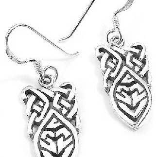 Boucles d'oreilles à crochet insolites à nœud celtique en argent sterling pour la vente par Silver Insanity