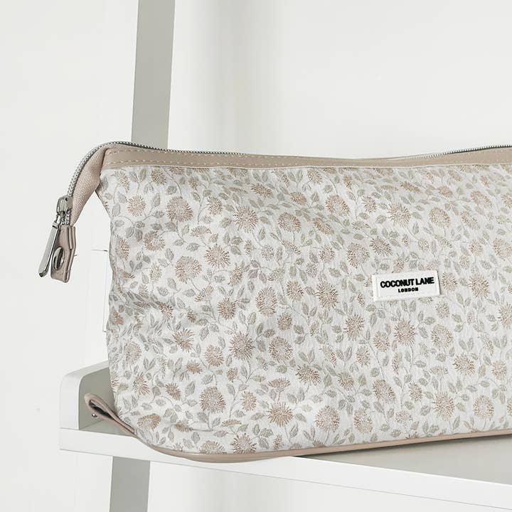 Coconut Lane – wholesale Make-up/cosmetic bag – Magic Lifestyle Pouch - Garden Meadow5