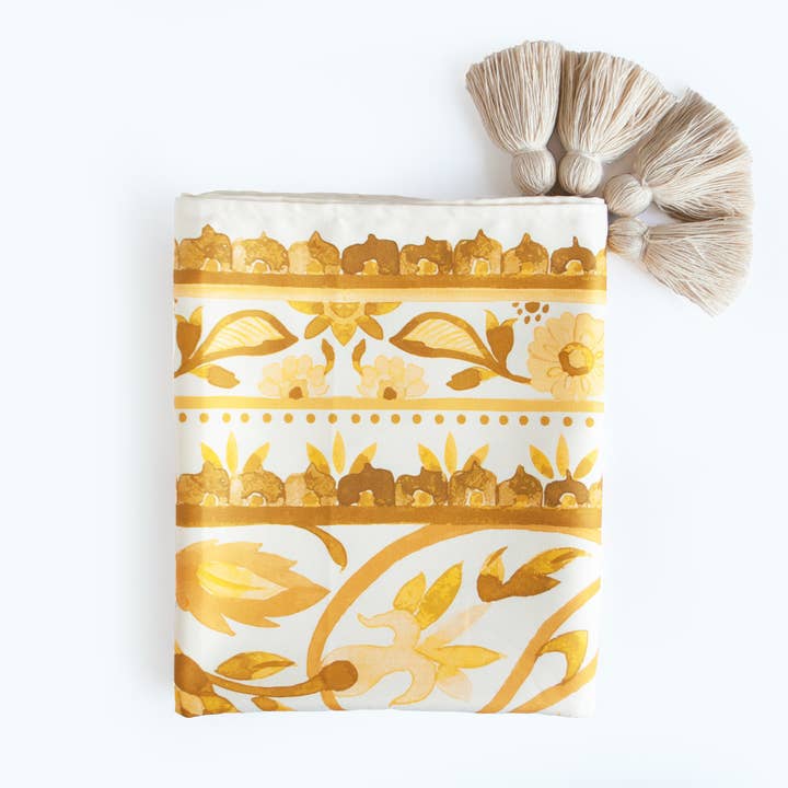 Sunshine Table Runner for wholesale by OSLÉ HOME DECOR