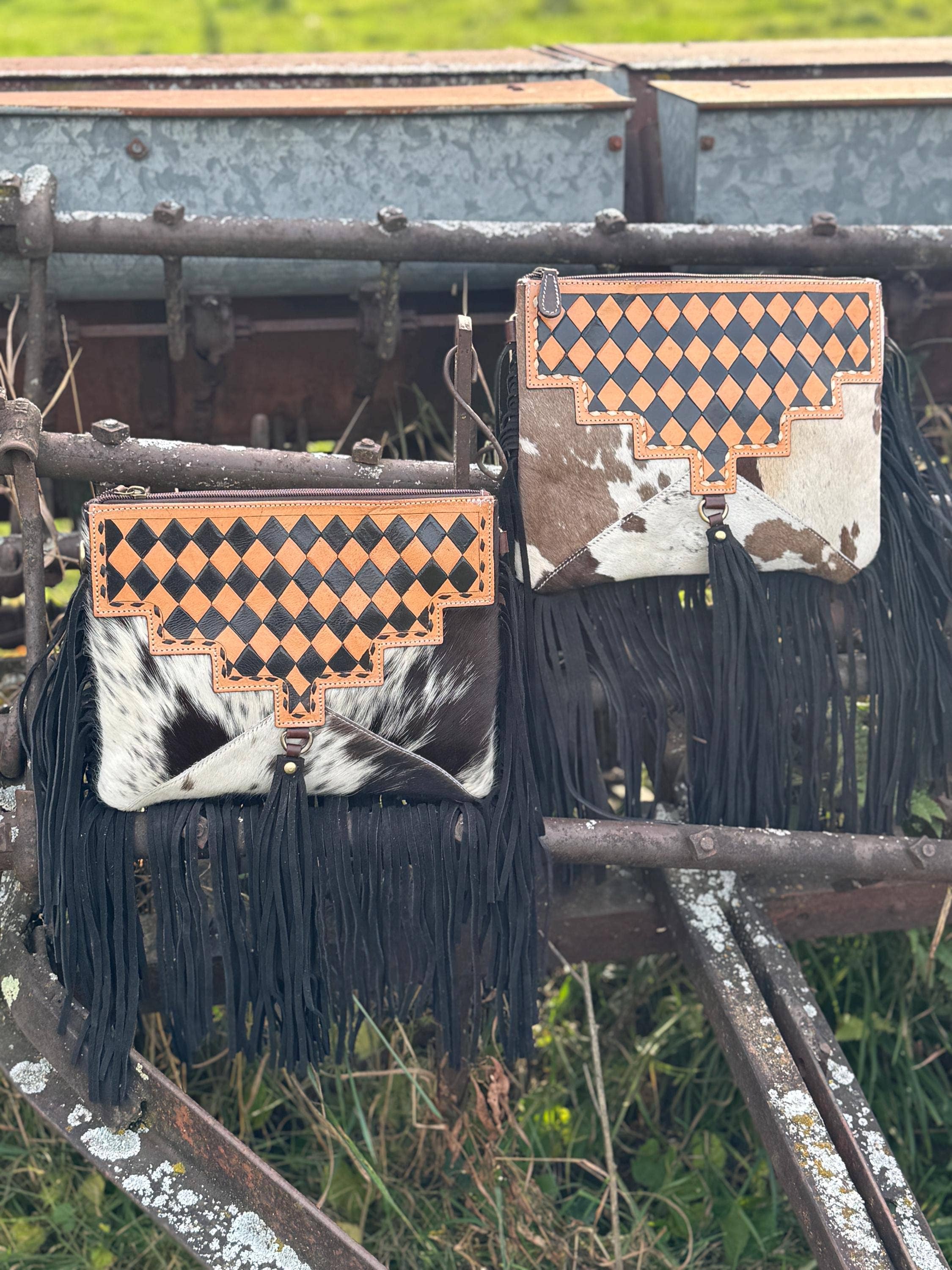 Double B Wild Rags - Venta al por mayor Bandolera - Mujer - Bolso de cuero genuino de vaca a cuadros en tonos marrones con flecos de Double B Wild Rags.6