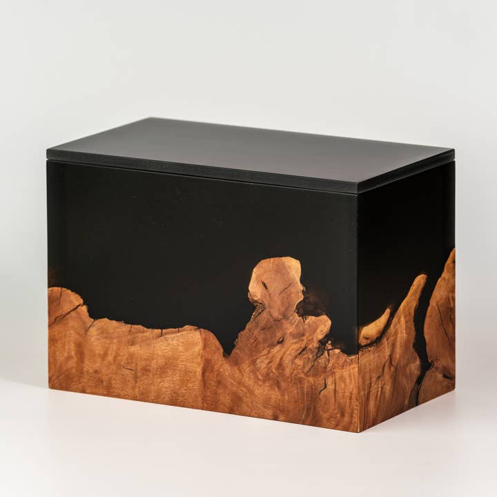 Suar Minnesask Träurna - Urna 3 av 15 för wholesale av The Legacy Urn Company