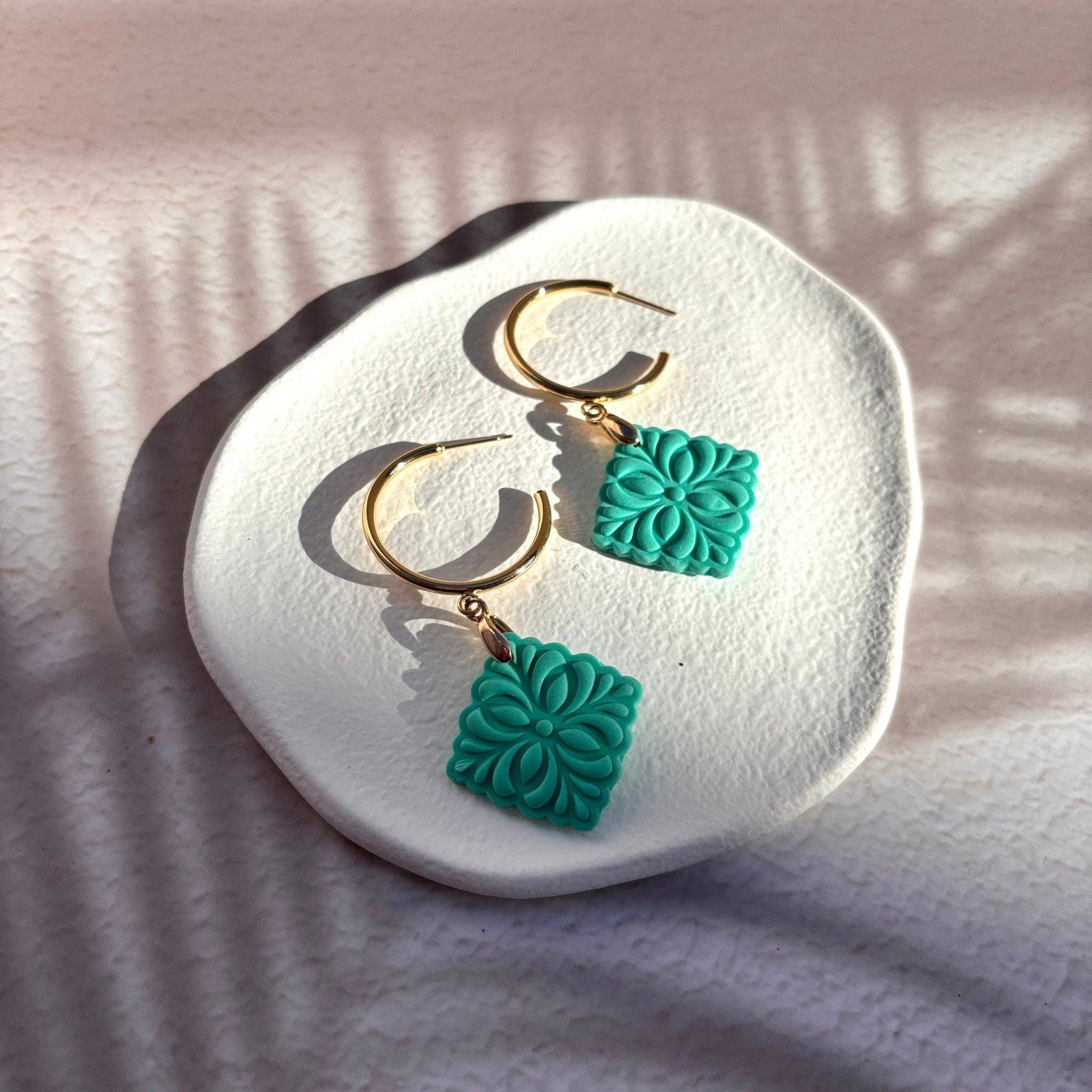 DUESTELLE ITALIA - Wholesale Huggie Earrings - Maiolica - 18k Gold Plated Hoop Earrings5