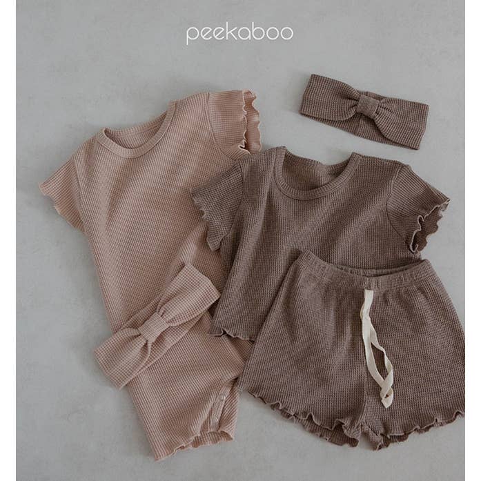 Ensemble t-shirt et short en coton pour enfants pour la vente par peekaboo