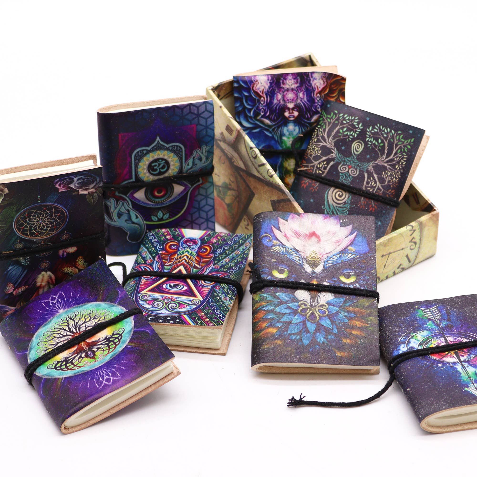 AW Artisan – Großhandel Notizbücher – Verschiedene esoterische Notizbücher 7 x 10 cm (Präsentationspackung)3