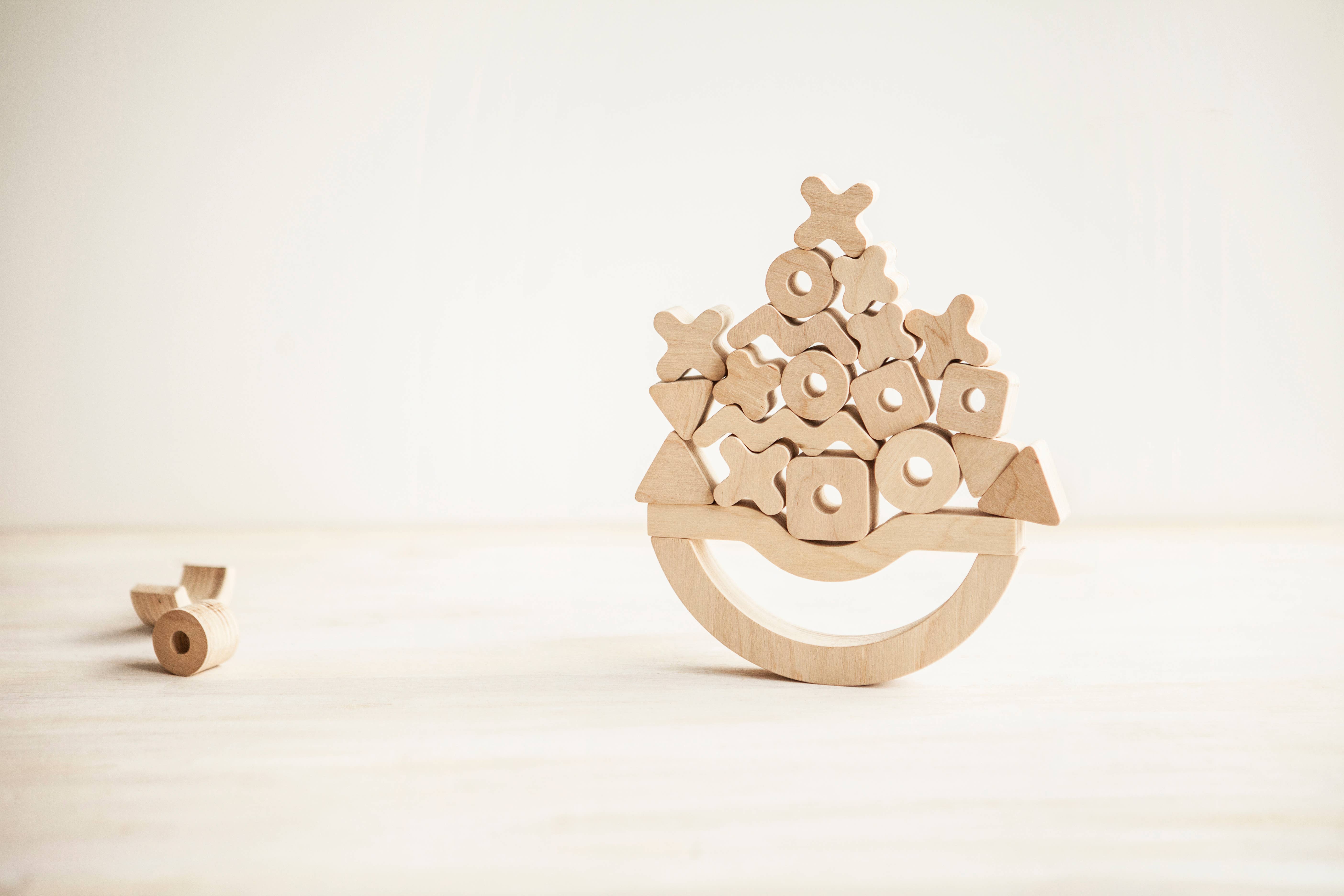 Babai – Großhandel Holzspielzeug – Kinder – Kreativer Balancer. Balancierspiel aus Holz, stapelbar5