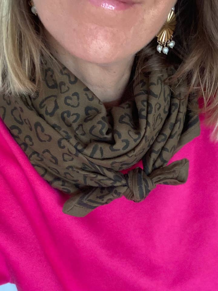 Leo kaki halstørklæde til voksne, 100 cm for engroshandel hos Maison Augustin