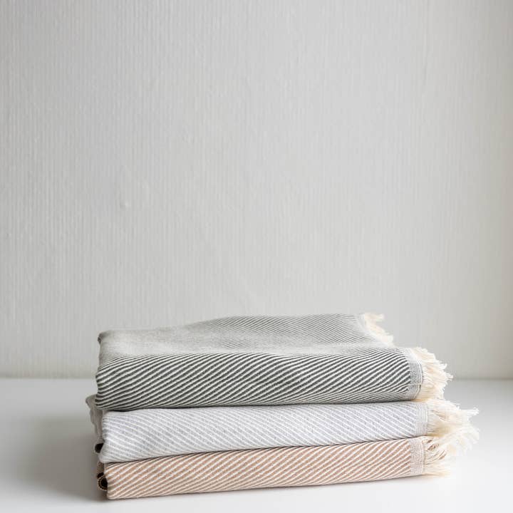 The Adorn Co. - Wholesale Beach Towel - Go Your Own Way Towels