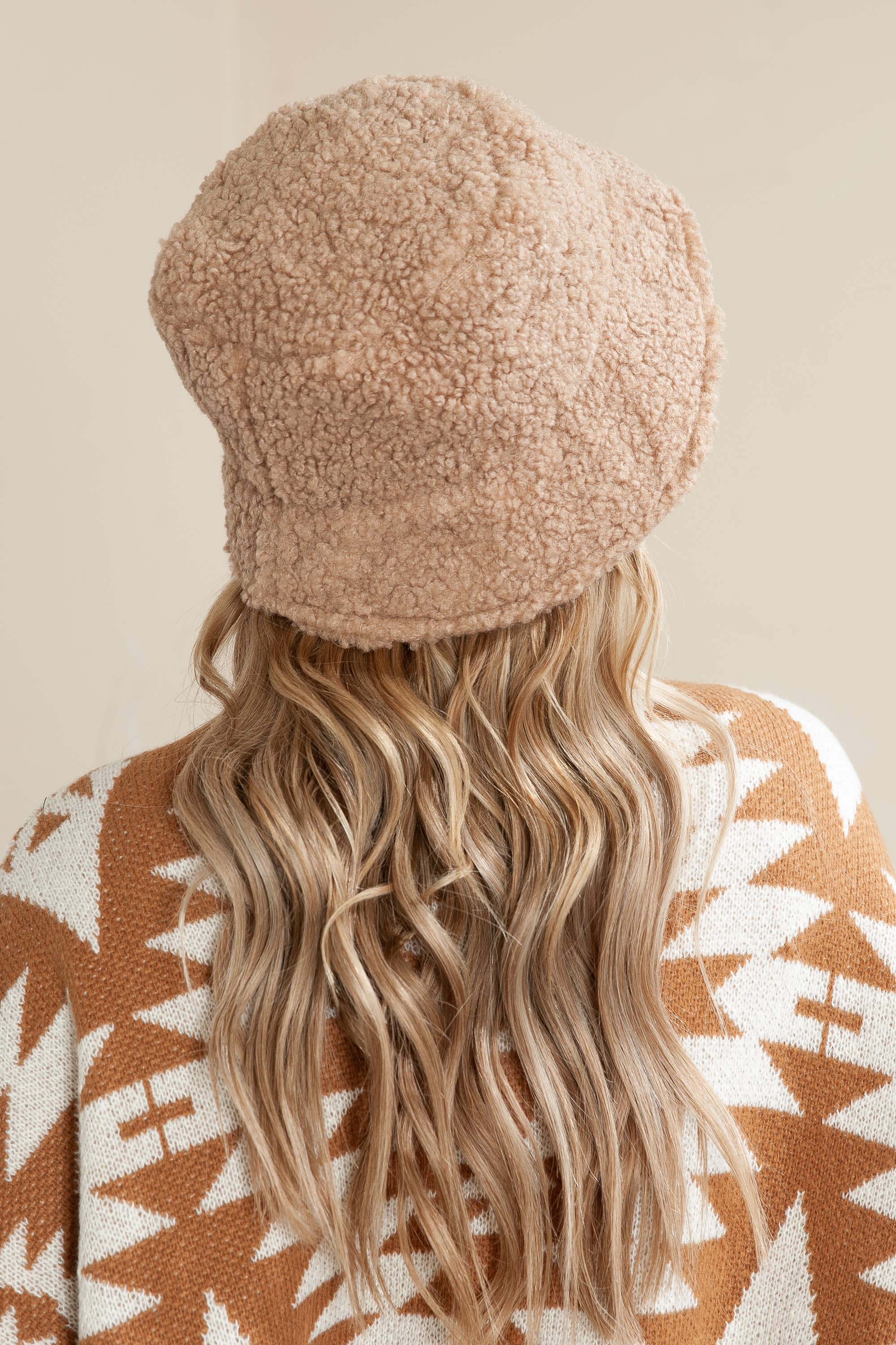 Justin & Taylor - Vendita all'ingrosso Cappello da pescatore - Donna - Cappello a secchiello My Teddy in finto sherpa senza fodera8