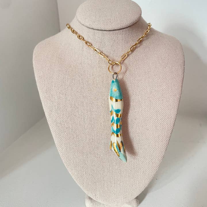 Carola Spitzer - Wholesale Pendant/Charm Necklace - Fish "Catch" Necklace