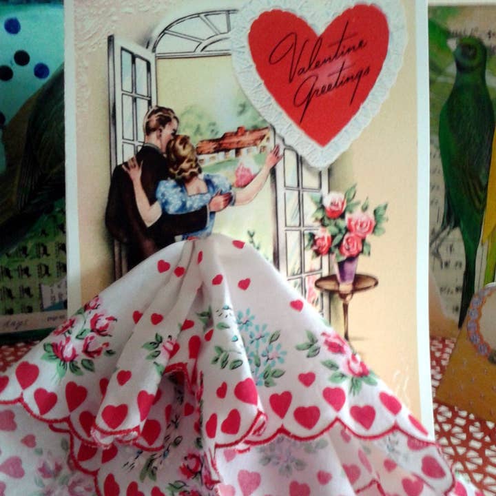 MOMENTS IN THYME - Wholesale Valentine's Day Card - Valentine Couple Keepsake Hankie Card