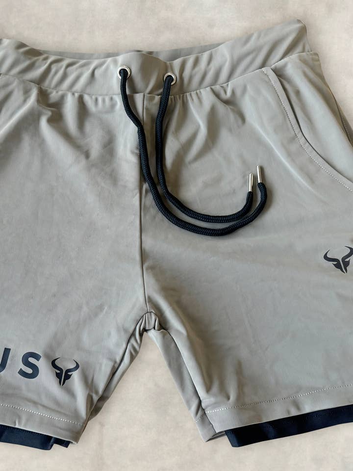 Cerus Biscuit Apex 2-in-1-Shorts für den Großhandel von Cerus Clothing