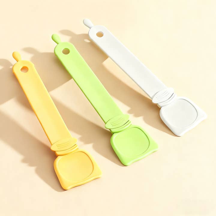 Cat Treat Spoon Feeder Squeezer With Seal Clip_CWMM6286 for wholesale by PAWPAWwholesale