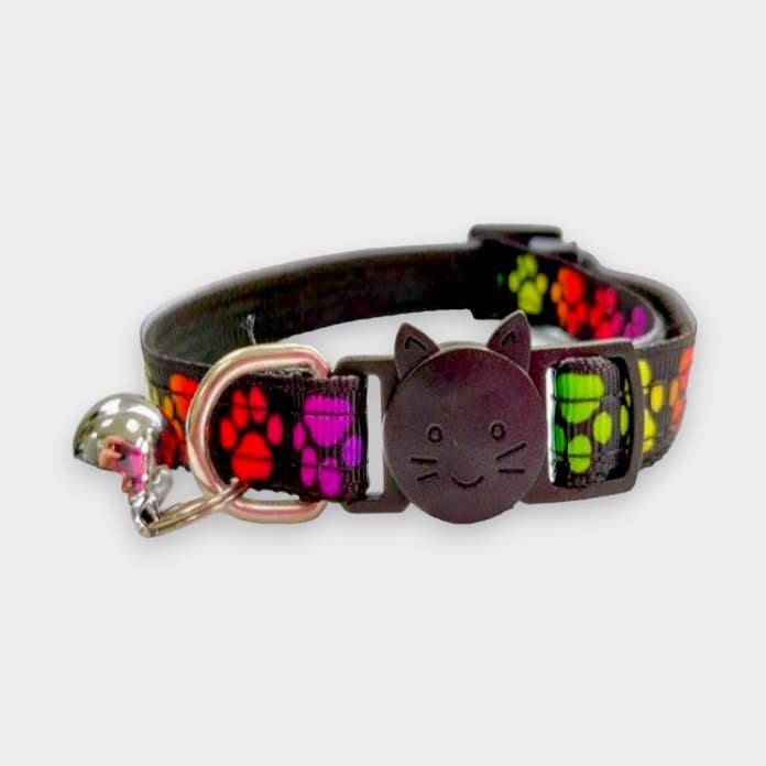 Black with Multi Colour Paw Print Cat Collar for engroshandel hos Zacal Cat Collars