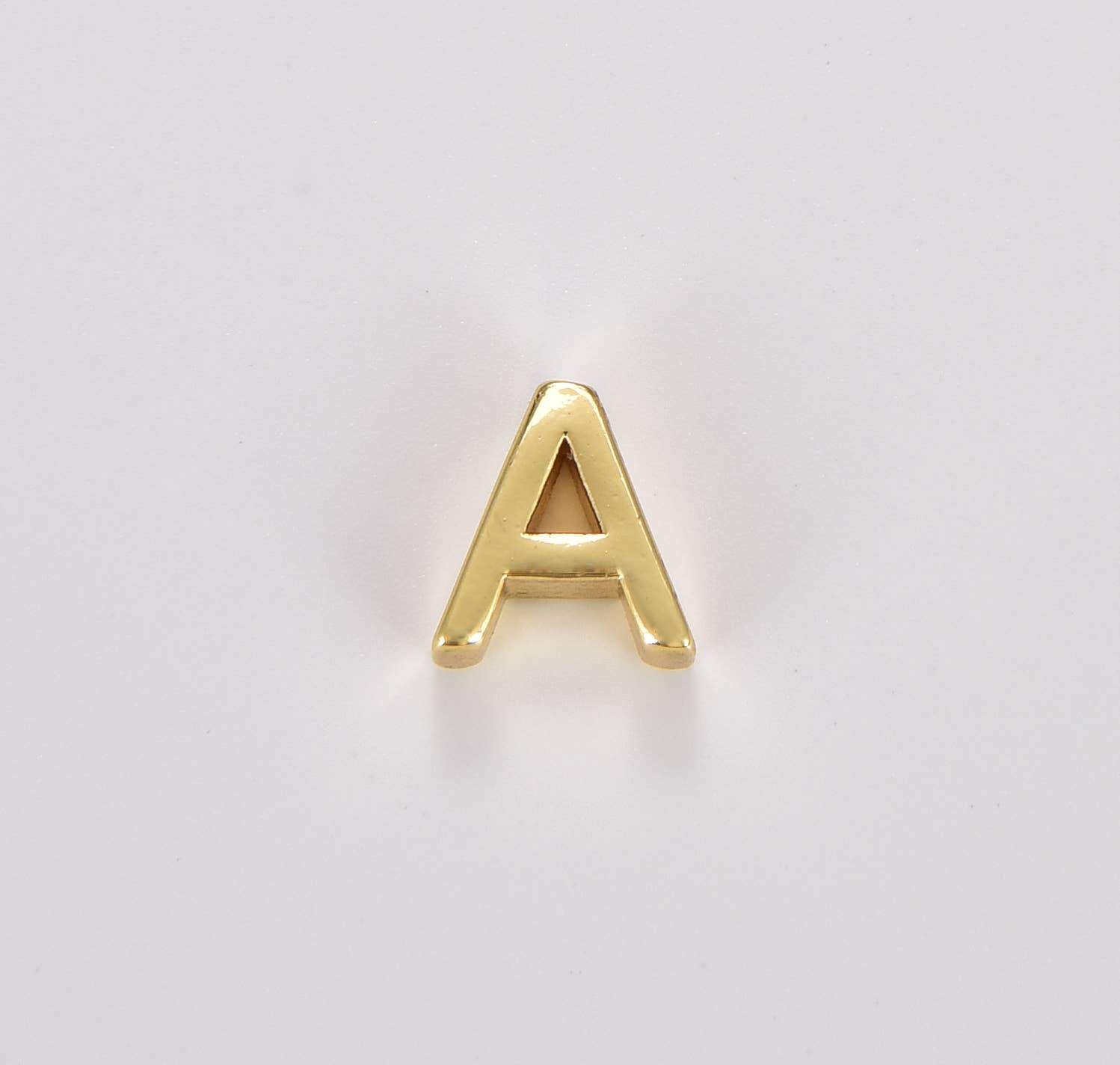 Beads Creation - Wholesale Individuele bedel/hanger - 18K verguld alfabet letter initiale monogram hanger1