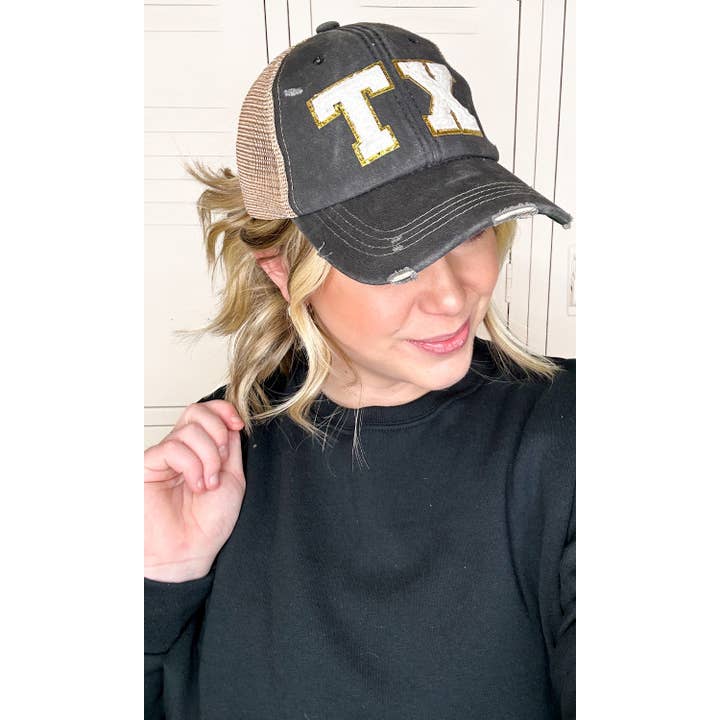 State Ideal Chenille Vintage Hat and other Purchase Wholesale abbigliamento donna max design. Free Returns & Net 60 Terms on Faire trending on Faire.