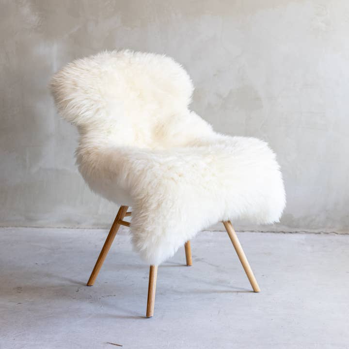 Texel sheepskin white for wholesale by Van Buren