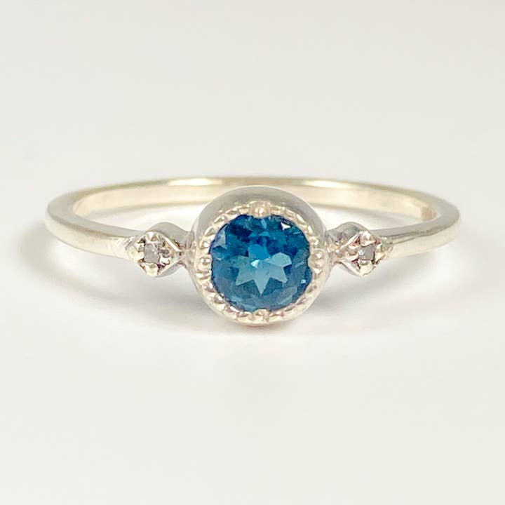 Zoe Ring SILVER London Topaz Gemsteon, 2 Zirconians for wholesale by Wolf People Jewelry Design