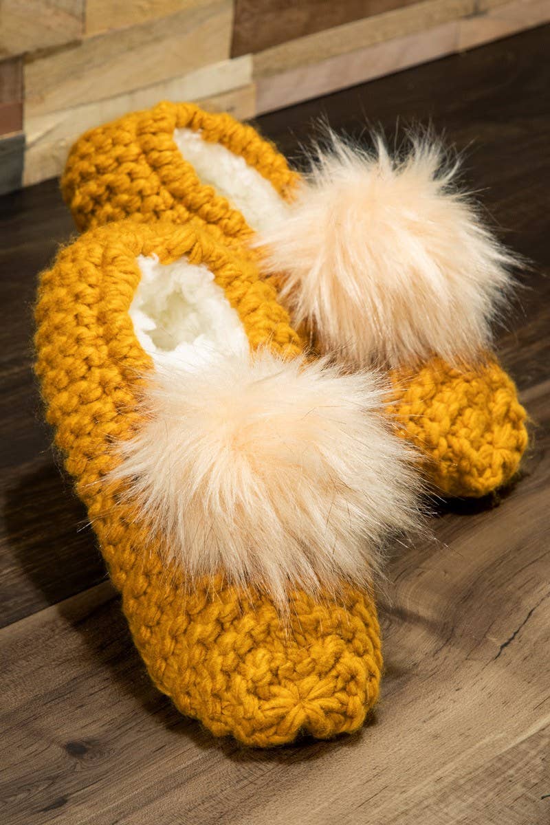Urbanista - Wholesale Slippers - Women's - Knitted Slippers with Pom Pom10