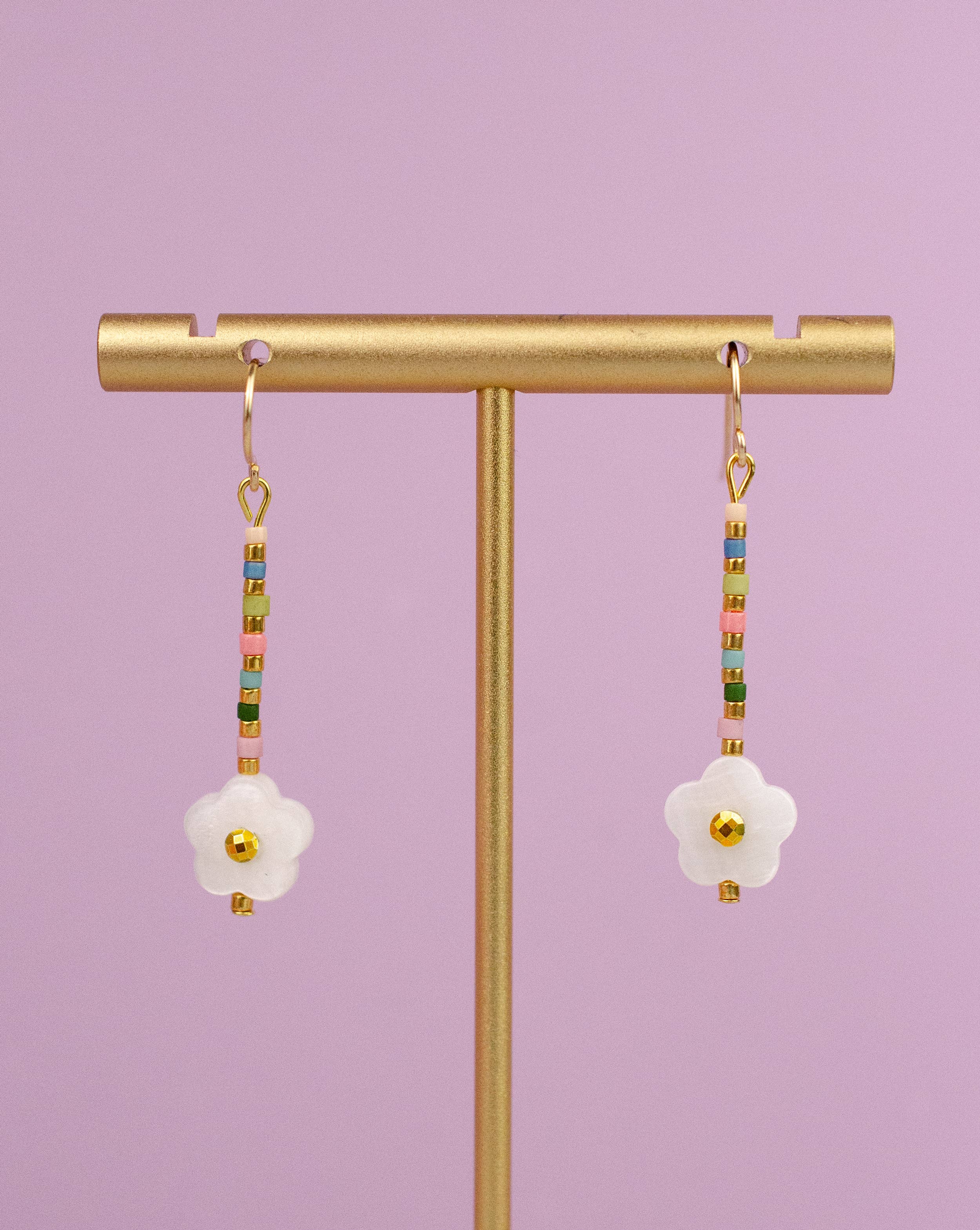 Jill Makes - Wholesale Dangle Earrings - Dainty Shell Rainbow Flower Earrings3