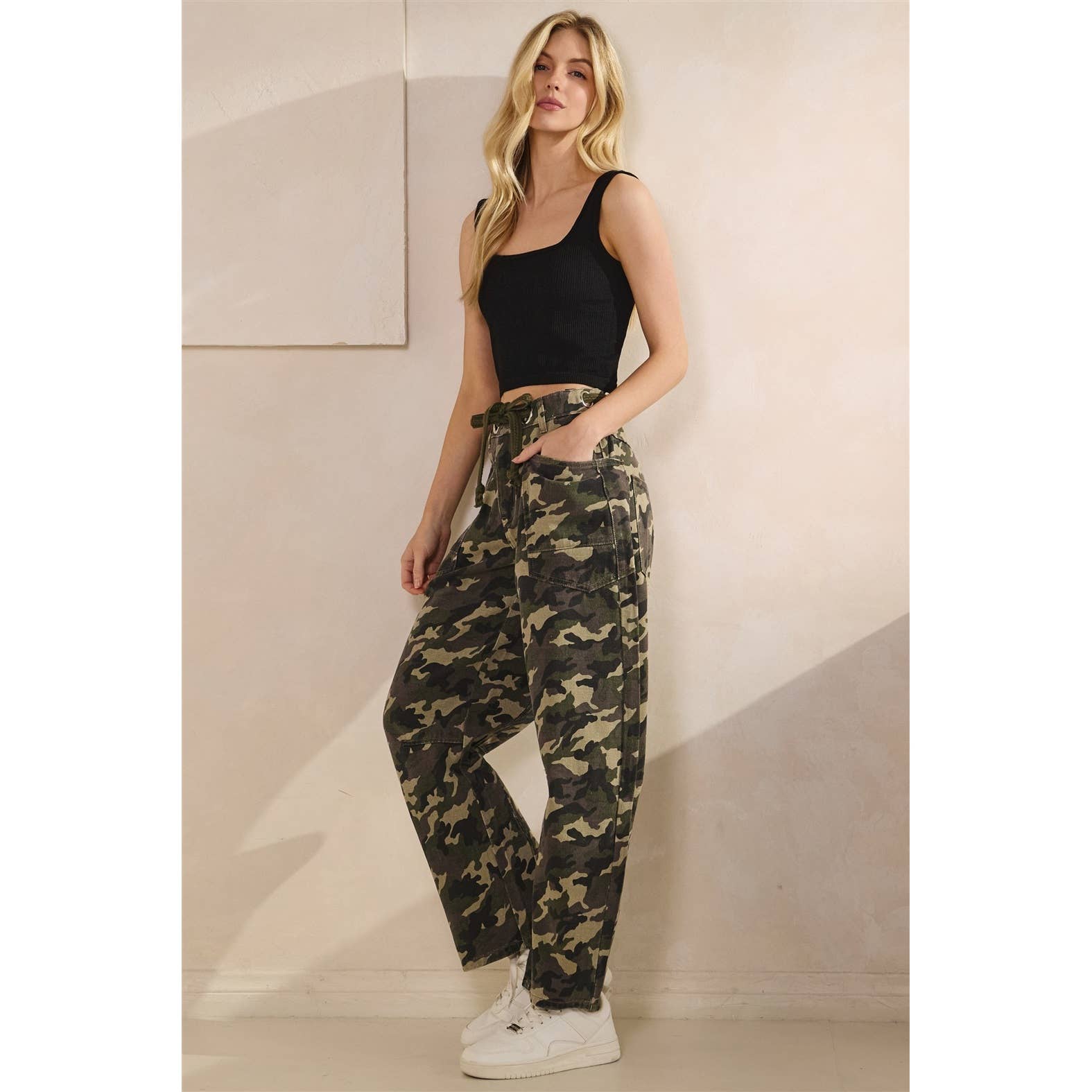 Veveret - Wholesale Pants - Women's - Printed Horseshoe Jeans with Belt Detail12