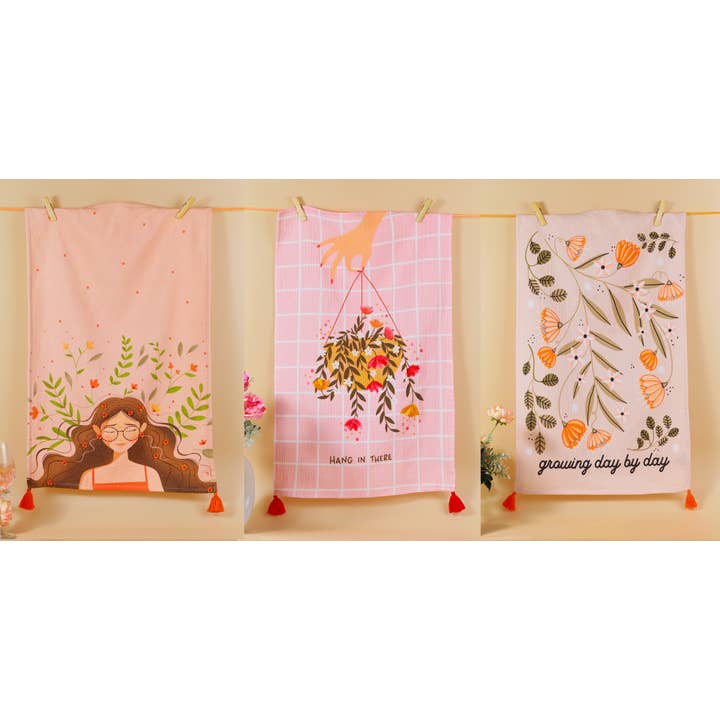 Le lot de 3 torchons de cuisine artisanaux "Blush Bloom" et autres tendances Résultats pour orange les vignes en vente B2B. Retours gratuits et paiement à 60 jours sur Faire sur Faire.