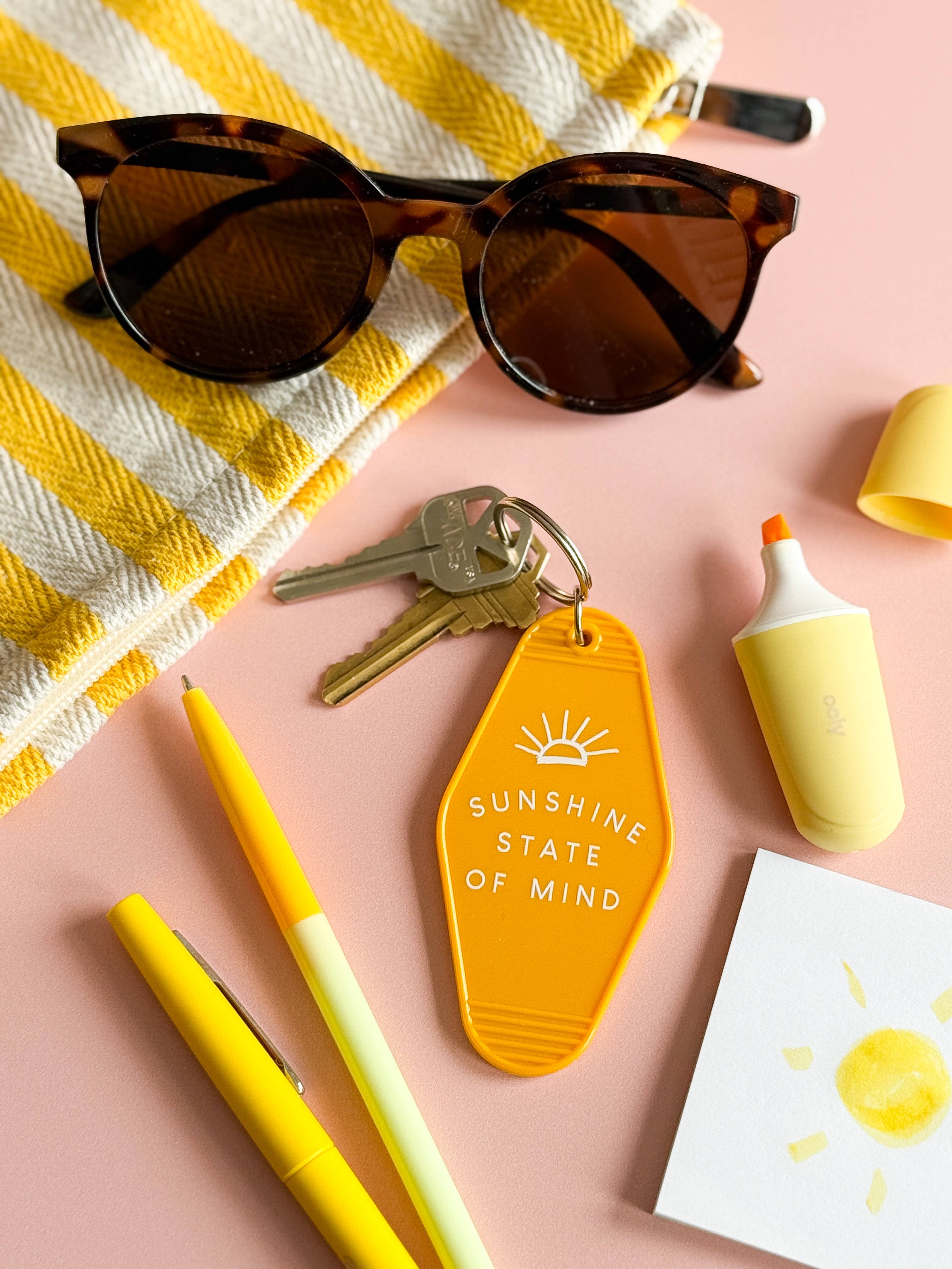 Declaration & Co - Vente Porte-clés – unisexe - Porte-clés rétro d'hôtel - État d'esprit ensoleillé3