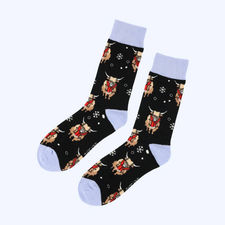Bare Kind Socks – Engroshandel Strømper - Unisex – Christmas Highland Cow Strømper | Bambussokker | Blå sokker0