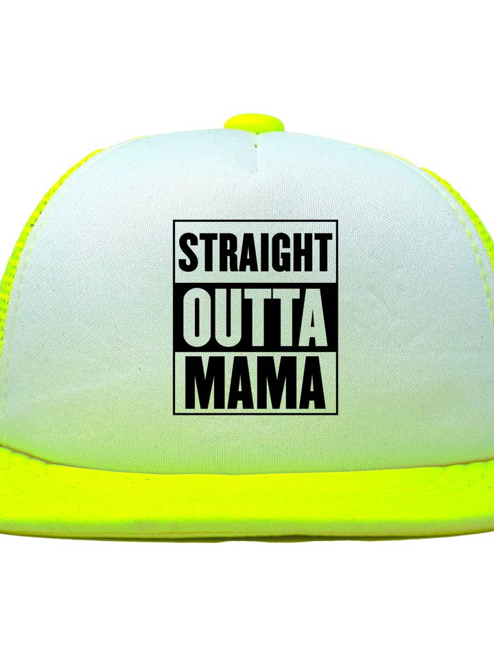 Flad skygge Hat -
Straight Outta Mama - Neon Gul/Hvid for engroshandel hos Funky Junque