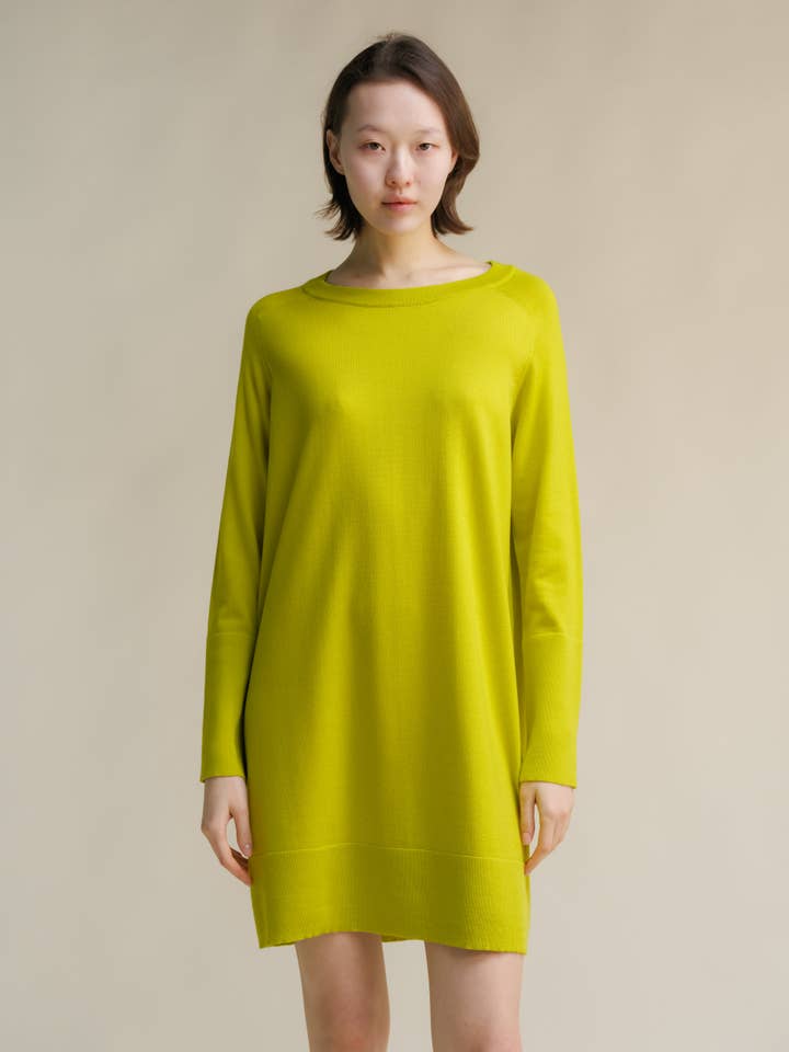 Midi-jurk met ronde hals van extra fijne merinowol voor wholesale door Lèmme