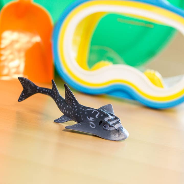 Safari Ltd. - Wholesale Decorative Figurine - Shark Ray - 226329