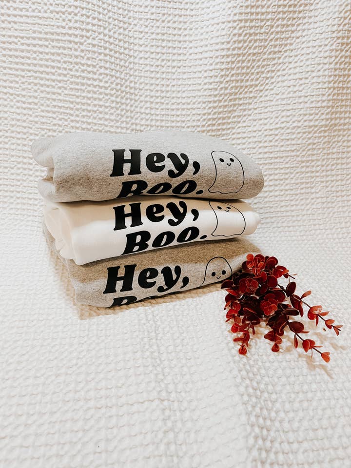 Pull ras du cou Hey Boo pour la vente par Truly Jade Designs