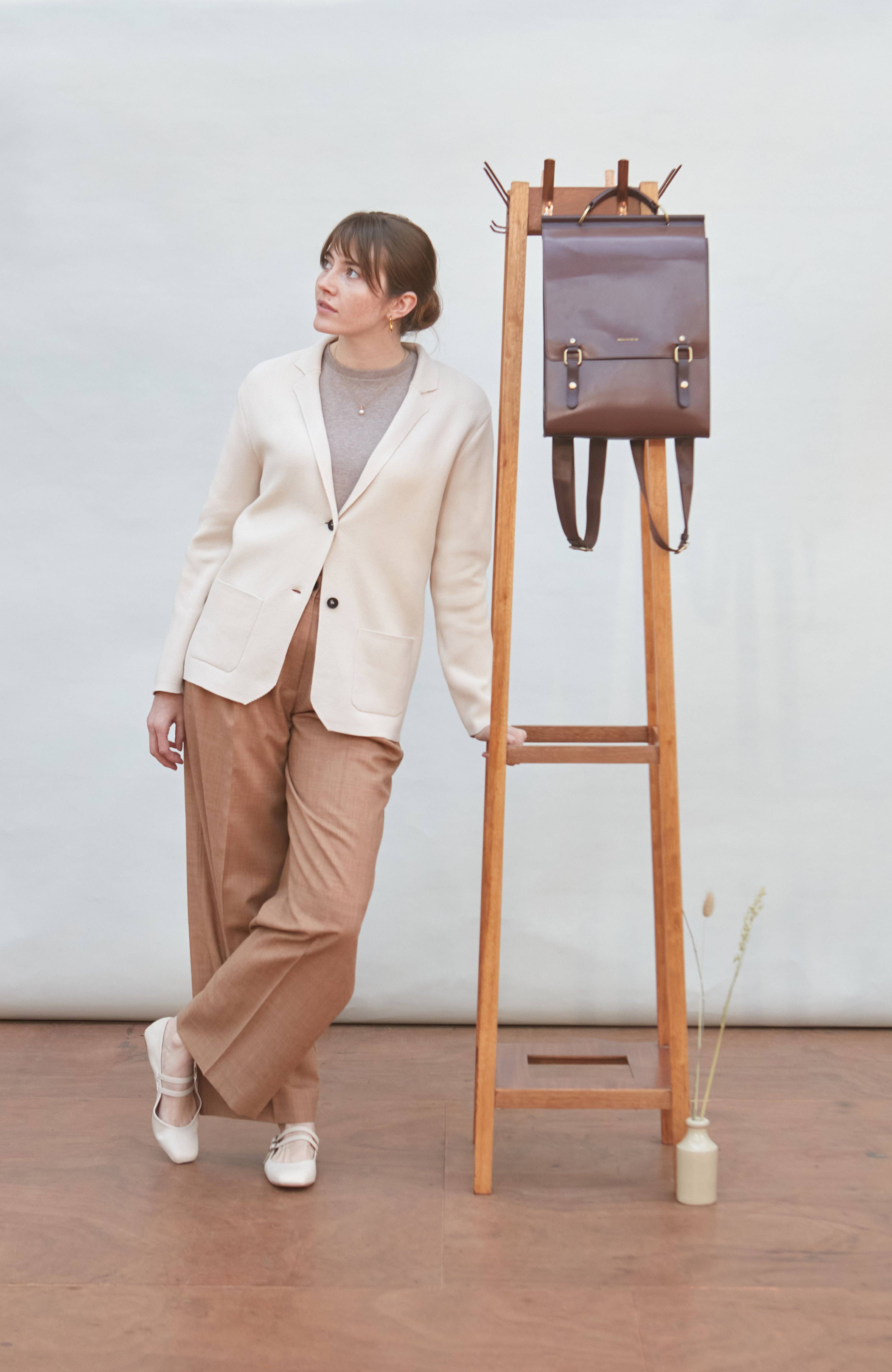 Paul James Knitwear – wholesale Blazer - Dam – Stickad kavaj i medelvikt bomull avslappnad passform för kvinnor2