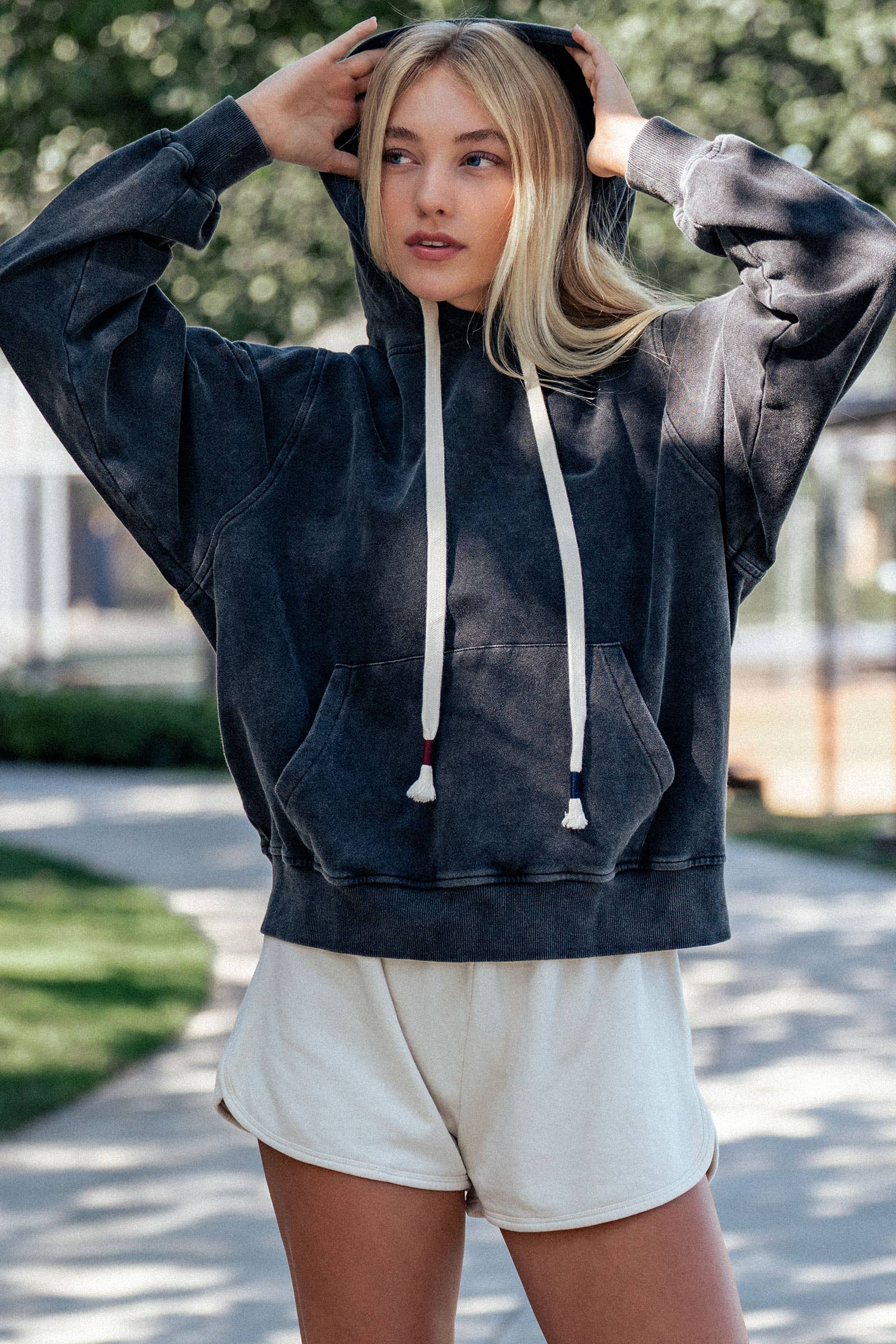 Urban Daizy - Wholesale Hoodie - Women's - Vintage Wash Oversized Brushed Hoodie9