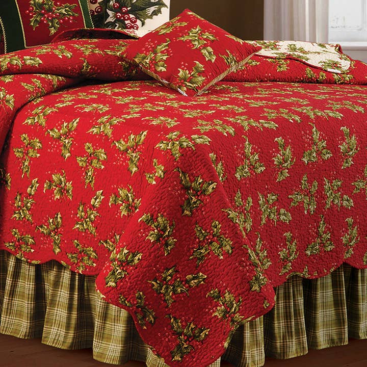 C&F Home - Wholesale Quilt - Christmas Holly Red Full/Queen Quilt2