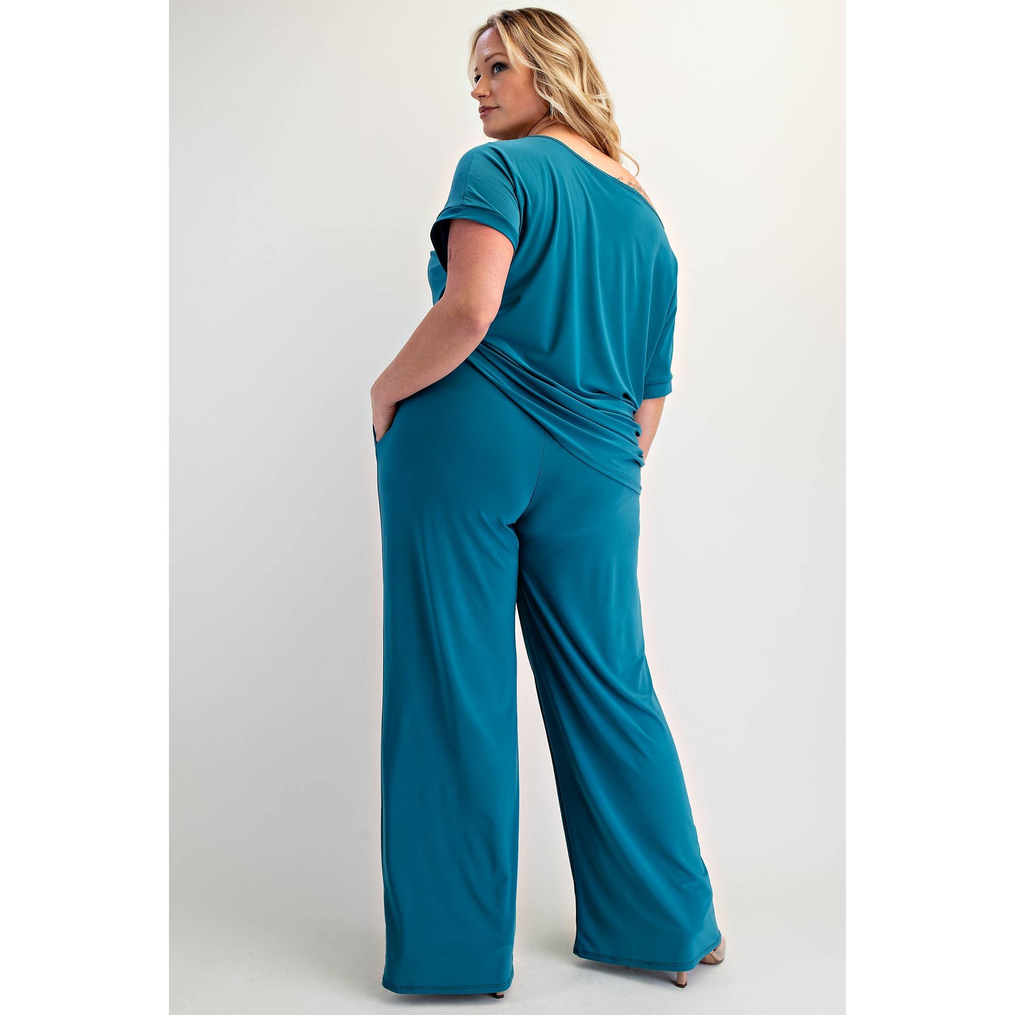 The Curve LA - Vente Combinaison – femme - ENSEMBLE HAUT À MANCHES COURTES ET PANTALONS LARGES GRANDE TAILLE26