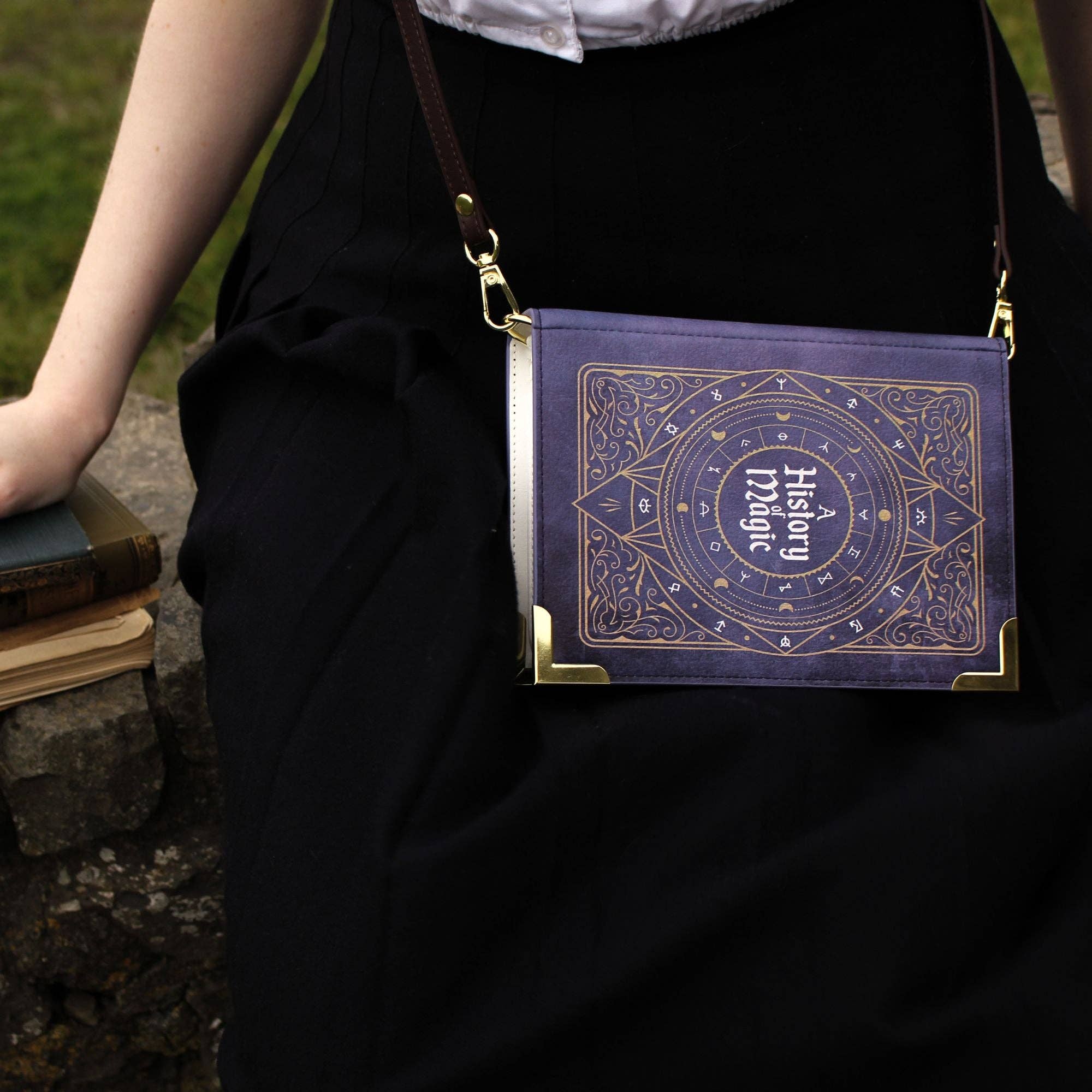 Well Read Company - Venta al por mayor Bandolera - Mujer - Bolso bandolera A History of Magic Book7