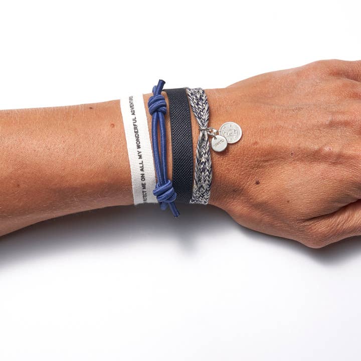 KNUT ARMBAND MARINBLÅ för wholesale av Blest.