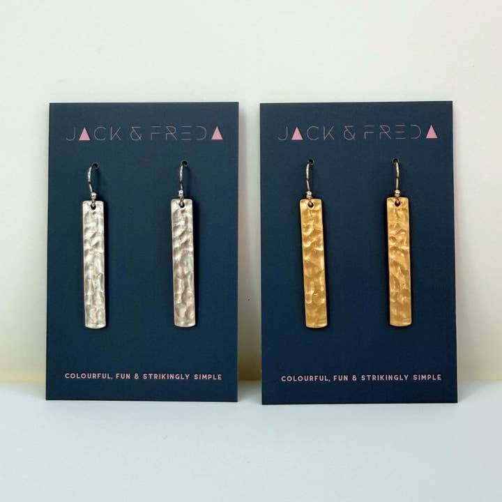 Brincos de barra martelada por atacado de Jack & Freda