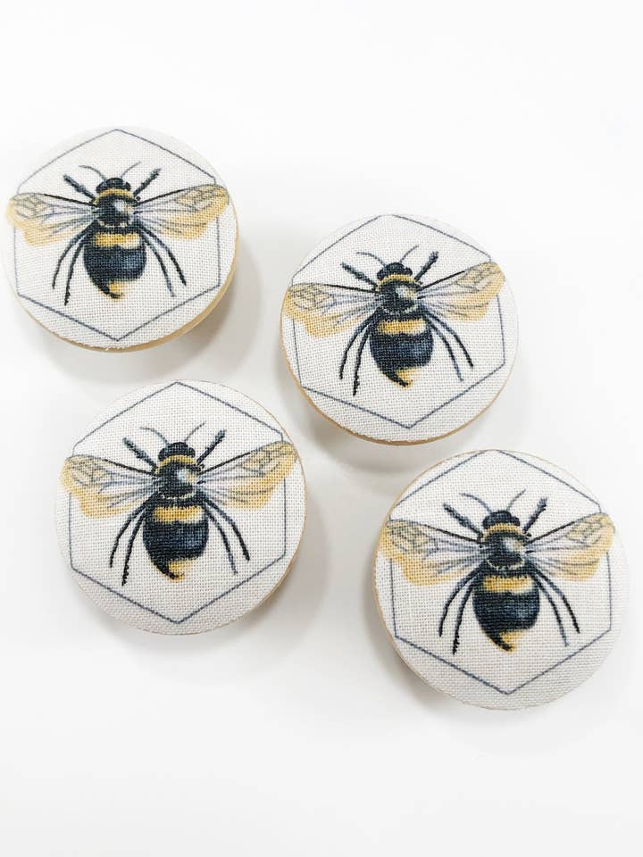 Set di 4 pomelli per cassetti Bee Hive per la vendita all'ingrosso da parte di Rusty Canvas
