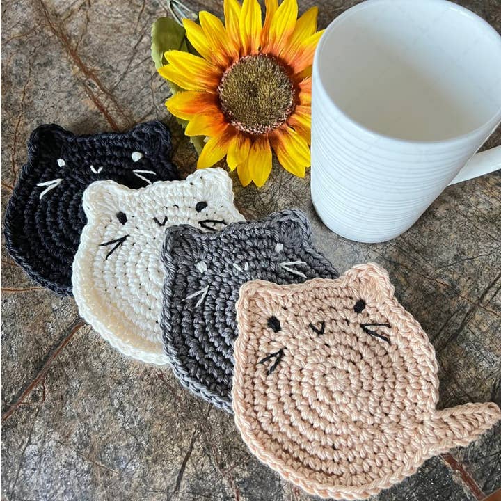 TOMOPOD LLC โ wholesale Coasters โ Crochet Fat Cat Coaster Set of 4, Cat Lover Gift, Home Decor5